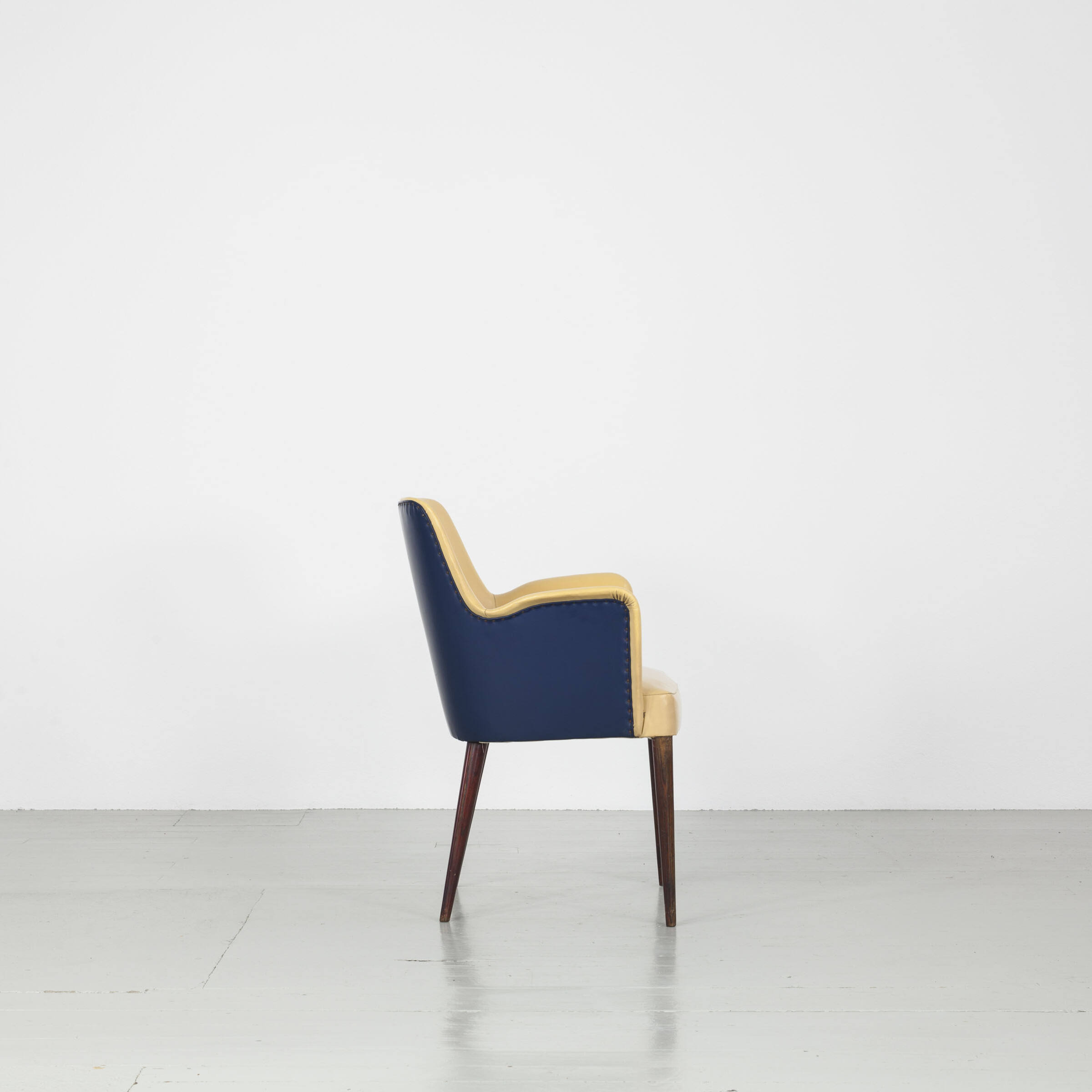 Cassina gelb blau