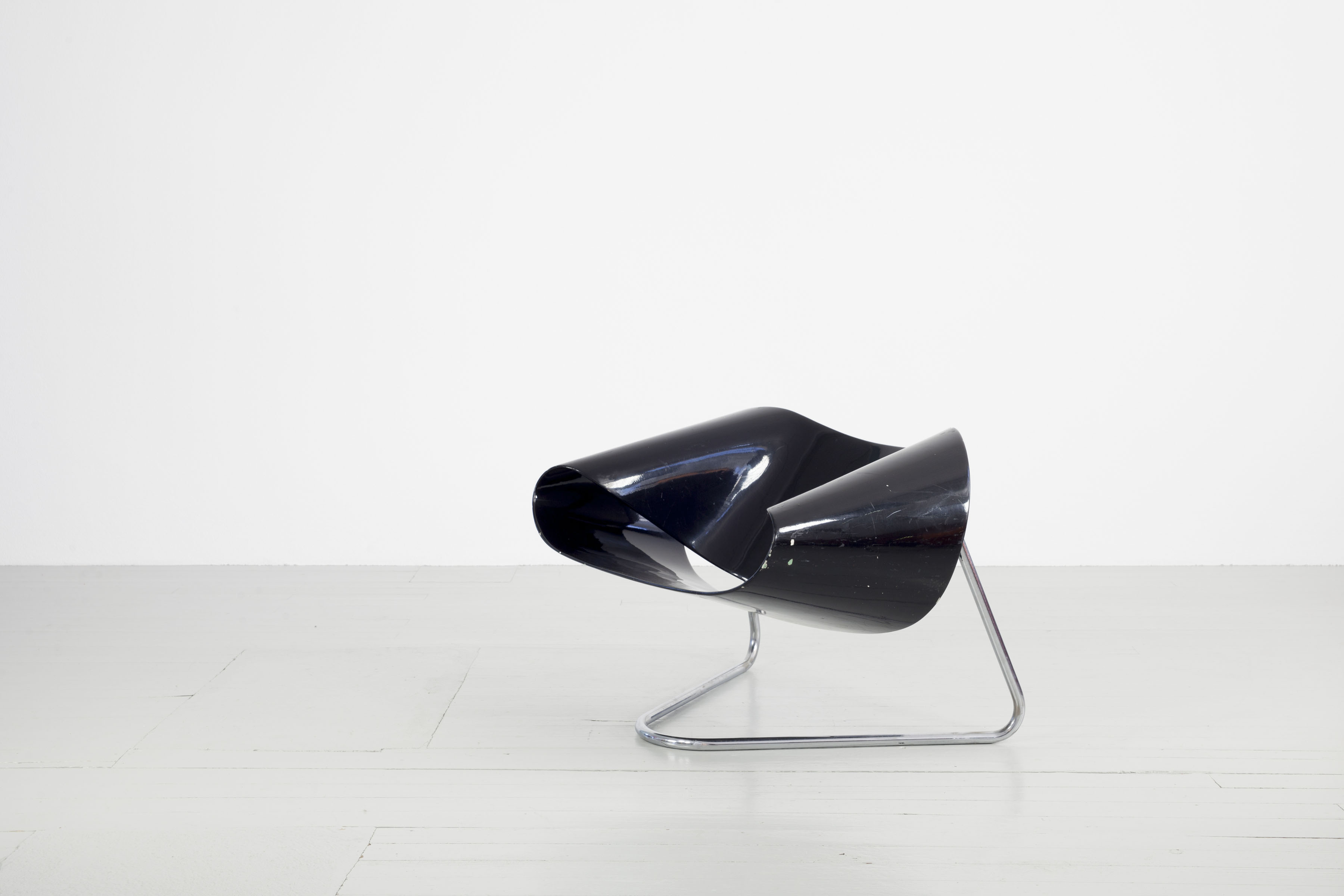 [Translate to en:] Franca Stagi & Leonardi Cesare Ribbon Chair