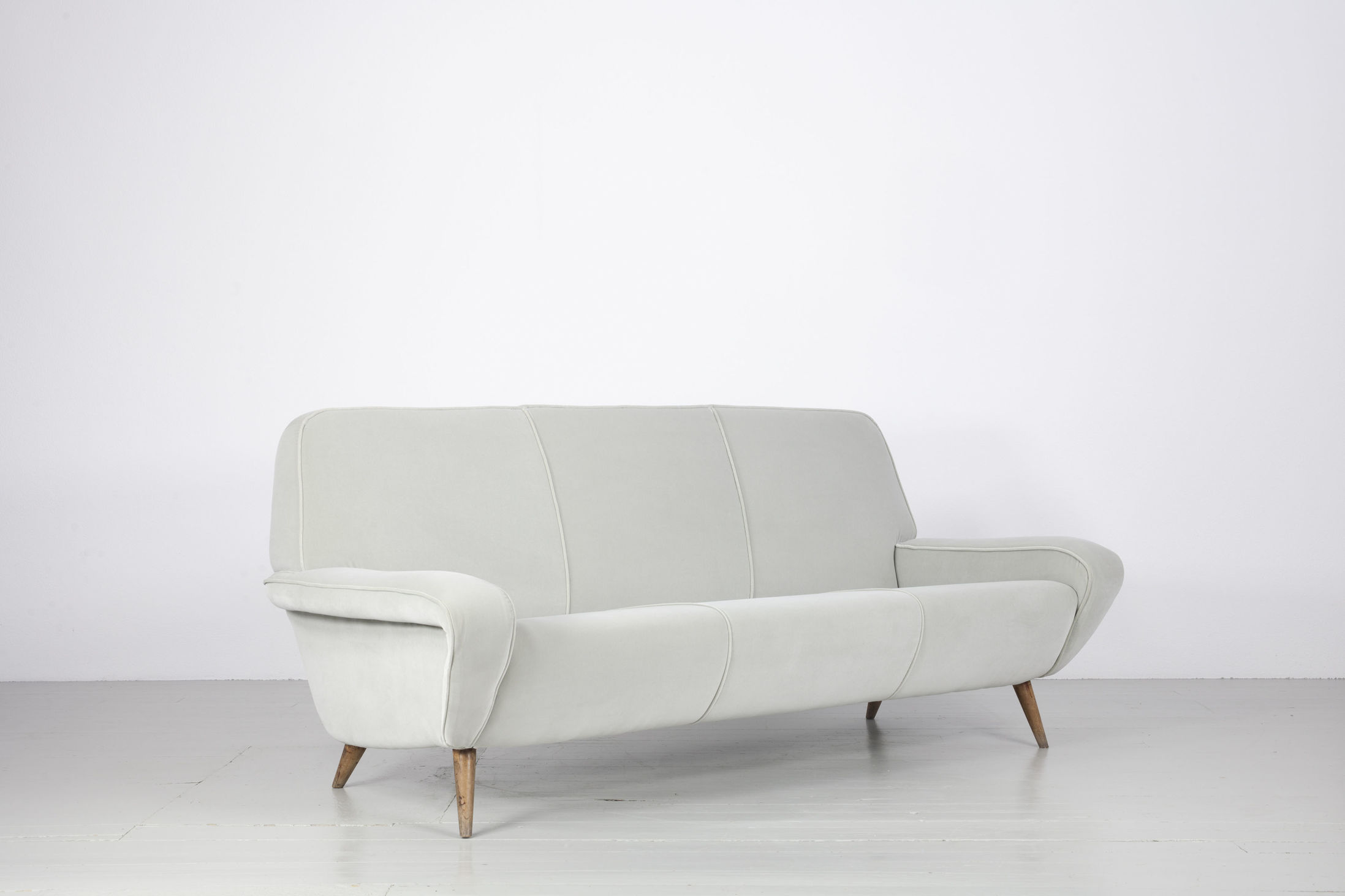 Sofa Gianfranco Frattini Modell 830